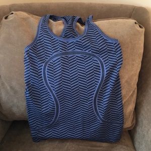 Lululemon workout, yoga,pilates top size 6